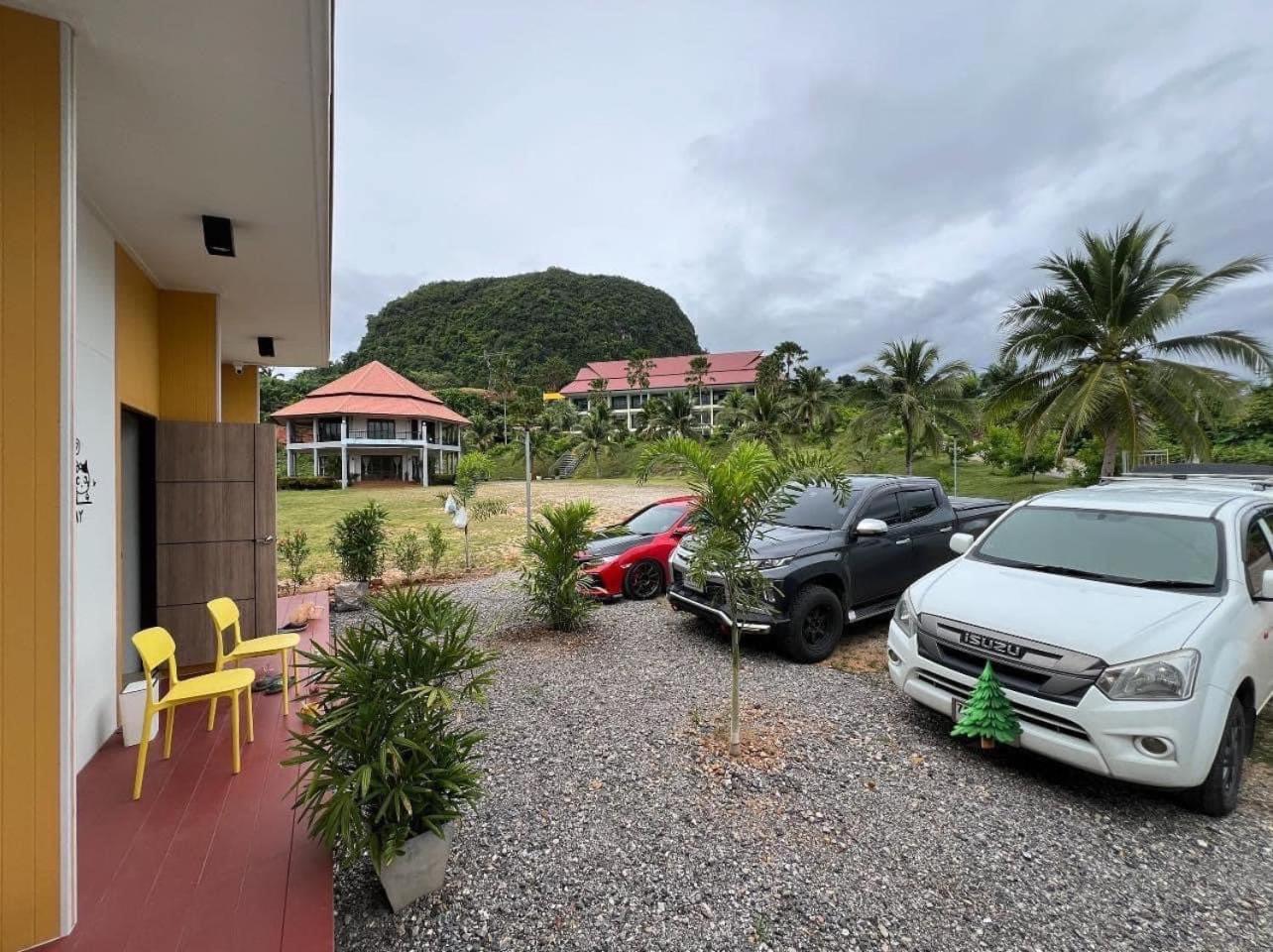 Takhun Mountain View Bed & Breakfast Ban Tha Khun Exterior photo