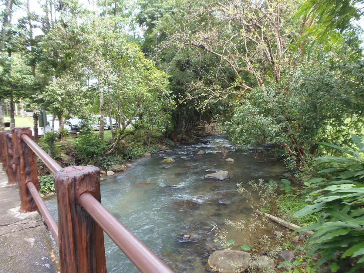 Takhun Mountain View Bed & Breakfast Ban Tha Khun Exterior photo